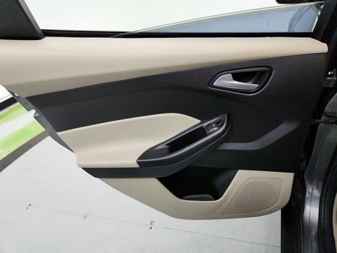 Used 2013 Ford Focus SE image 22