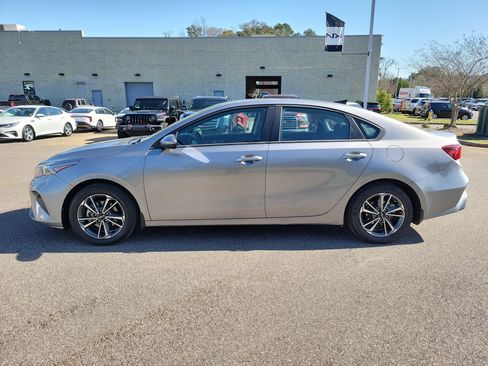 Used 2023 Kia Forte LXS image 20