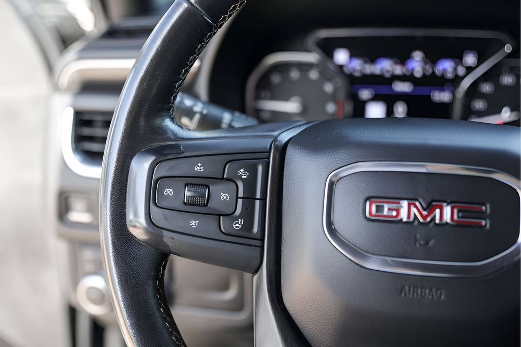 Used 2021 GMC Yukon AT4 w/ Rear Media and Nav Package AWD/4WD image 17