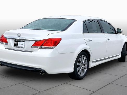 Used 2011 Toyota Avalon Limited FWD image 11