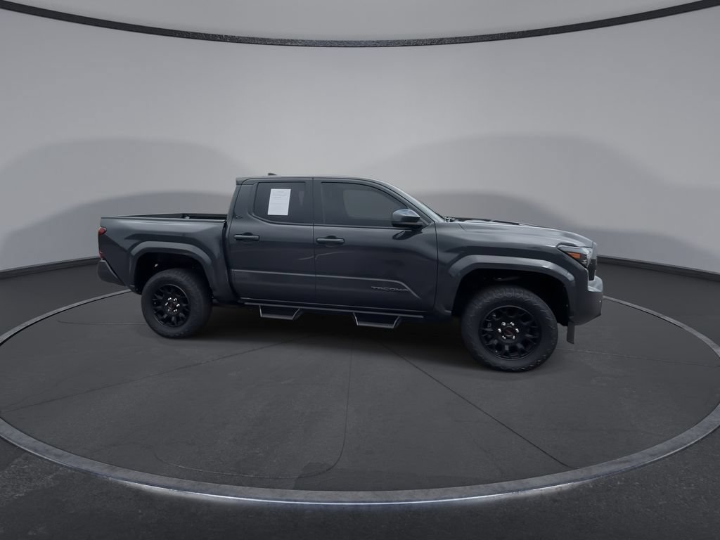 Used 2025 Toyota Tacoma SR5 AWD/4WD image 2