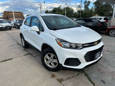 Used 2018 Chevrolet Trax LS AWD/4WD image 1