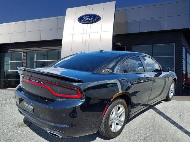 Used 2019 Dodge Charger SXT w/ Leather Interior Group RWD image 2