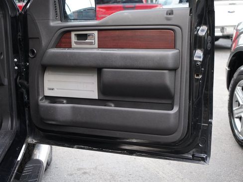 Used 2013 Ford F150 King Ranch w/ King Ranch Luxury Pkg image 40