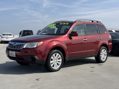 Used 2012 Subaru Forester 2.5X Premium w/ All-Weather Pkg AWD/4WD image 6
