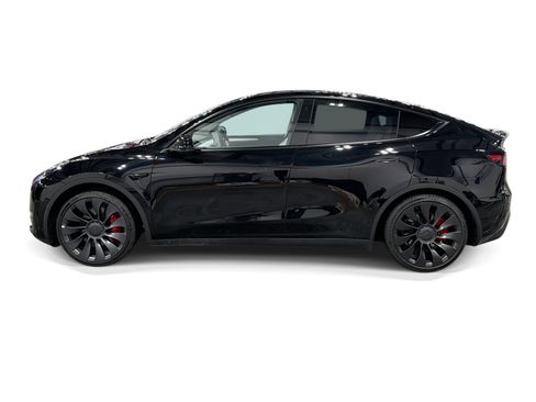 Certified 2023 Tesla Model Y Performance AWD/4WD image 3