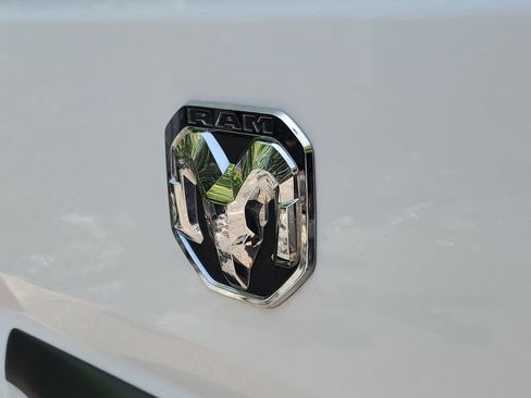 Used 2023 RAM ProMaster 2500 FWD image 11