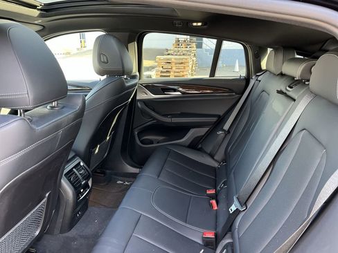 Certified 2023 BMW X4 xDrive30i w/ Premium Package image 21