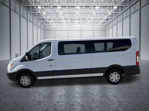 Used 2015 Ford Transit 350 XLT RWD image 5