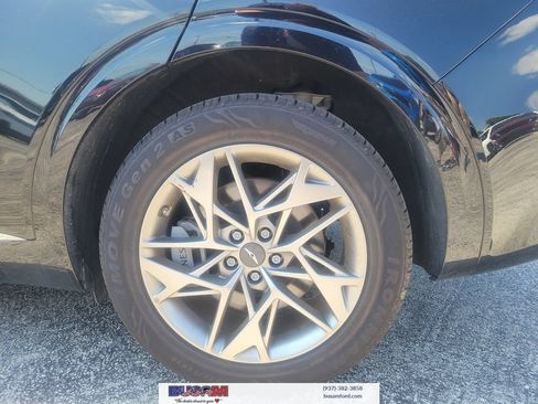 Used 2025 Genesis GV70 2.5T AWD/4WD image 5