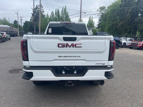 Used 2024 GMC Sierra 2500 AT4 w/ Technology Package AWD/4WD image 6