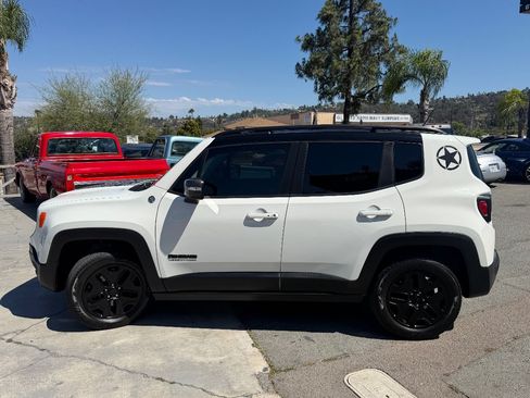 Used 2017 Jeep Renegade Trailhawk AWD/4WD image 6