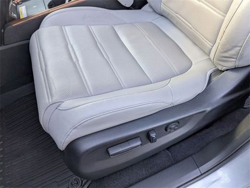 Used 2022 Honda CR-V Touring image 28