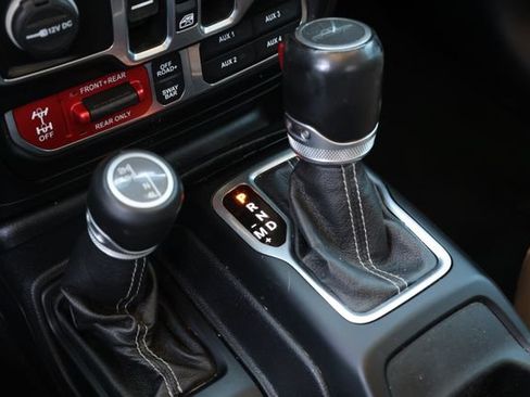Used 2020 Jeep Gladiator Rubicon AWD/4WD image 19