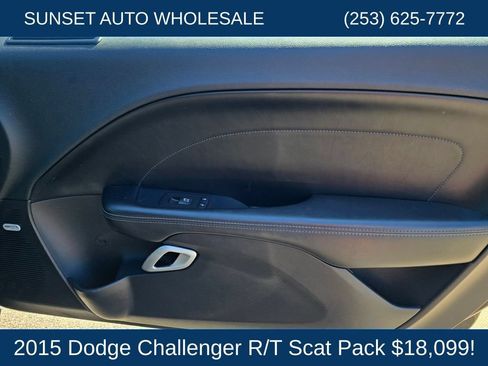 Used 2015 Dodge Challenger R/T Scat Pack w/ Leather Interior Group RWD image 21