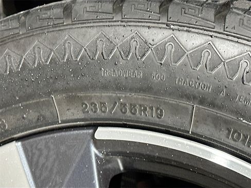 Used 2023 Nissan Rogue SL w/ SL Premium Package image 32