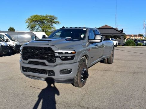 New 2026 RAM 3500 Limited image 32