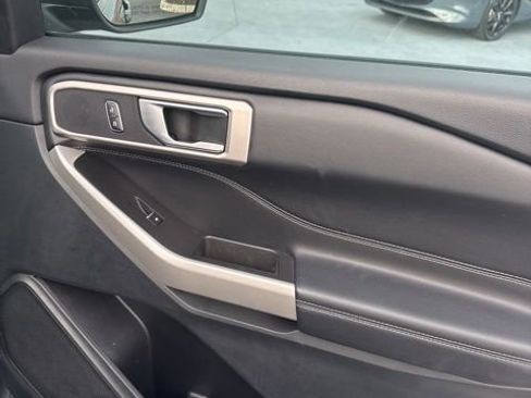 Used 2024 Ford Explorer XLT w/ Class IV Trailer Tow Package image 14