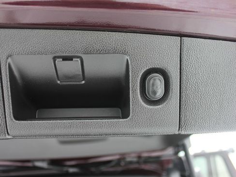 Used 2017 GMC Yukon Denali w/ Open Road Package image 49