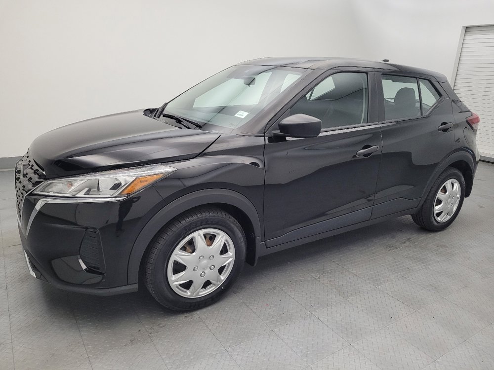Used 2023 Nissan Kicks S FWD image 2