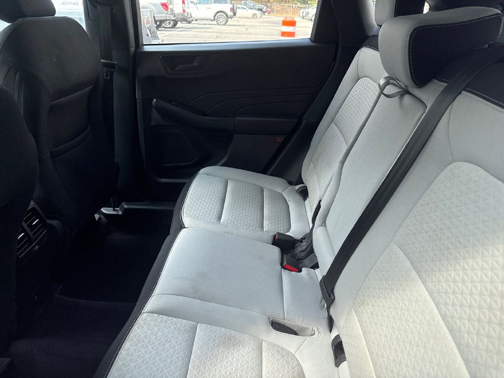 Used 2025 Ford Escape Active w/ Cold Weather Package AWD/4WD image 8