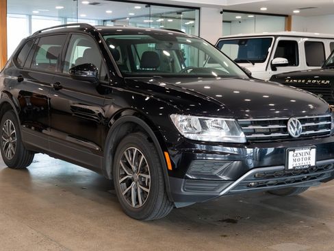 Used 2021 Volkswagen Tiguan S FWD image 3