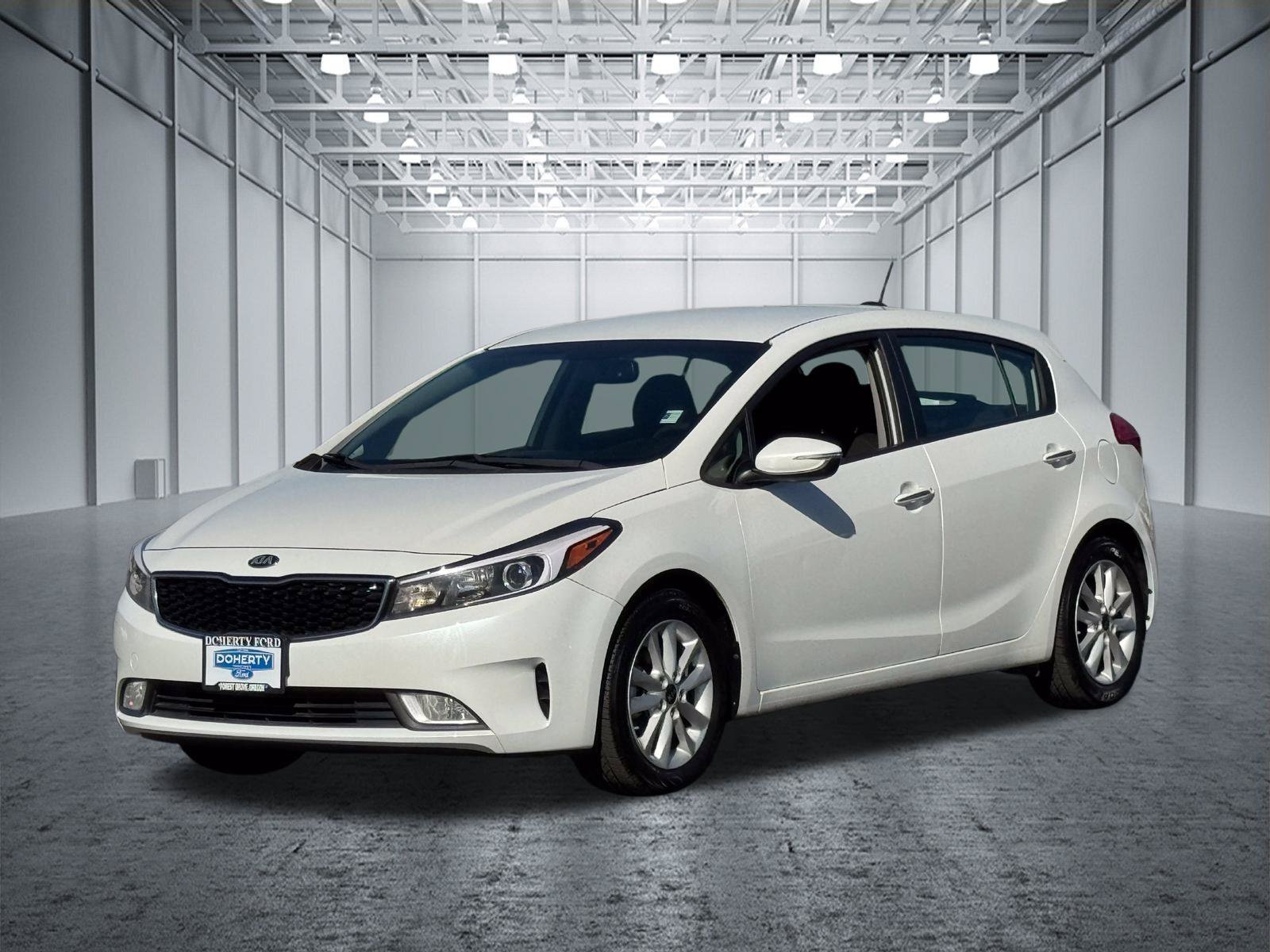 Used 2017 Kia Forte LX w/ Option Group 020 FWD image 6