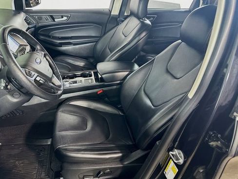 Certified 2019 Ford Edge Titanium w/ Cold Weather Package image 19