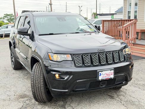 Used 2021 Jeep Grand Cherokee Laredo X AWD/4WD image 91