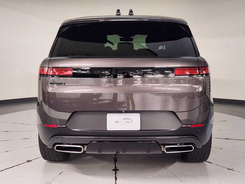 Used 2024 Land Rover Range Rover Sport SE AWD/4WD image 10