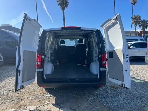 Used 2022 Mercedes-Benz Metris image 10