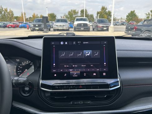 Used 2022 Jeep Compass Trailhawk image 26