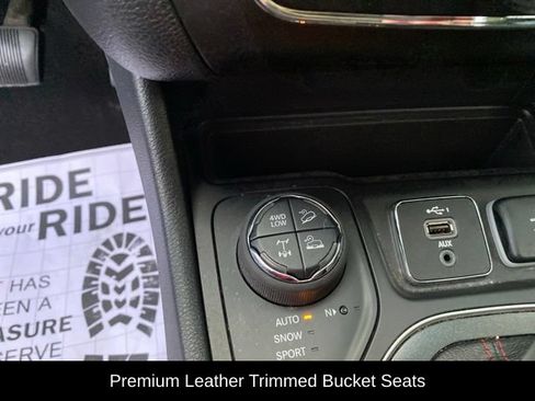 Used 2022 Jeep Cherokee Trailhawk w/ Premium Leather Package AWD/4WD image 17