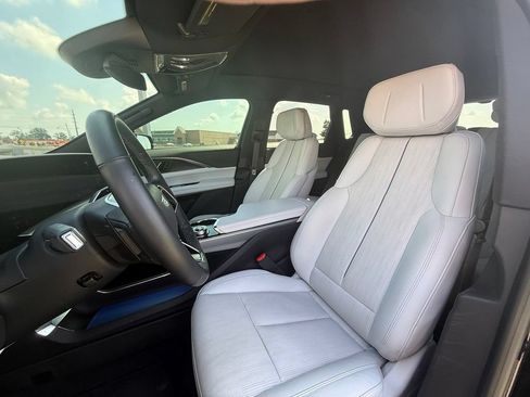 Certified 2024 Cadillac Lyriq Sport AWD/4WD image 28