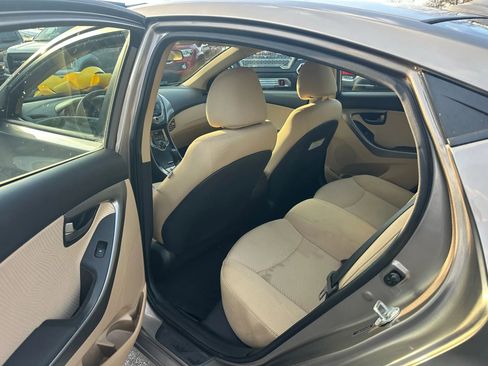 Used 2013 Hyundai Elantra GLS w/ Preferred Pkg image 17
