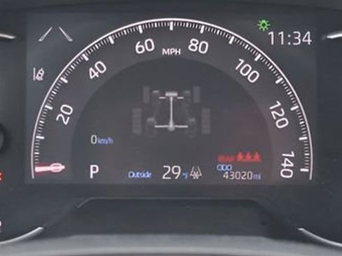 Used 2023 Toyota RAV4 LE image 22