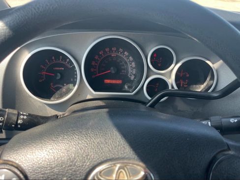 Used 2013 Toyota Tundra 4x4 CrewMax w/ Tow Pkg image 12