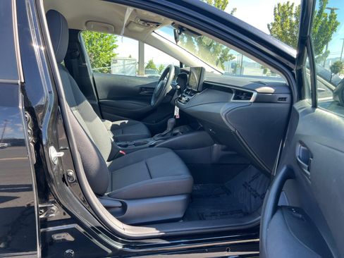 Used 2023 Toyota Corolla LE FWD image 29