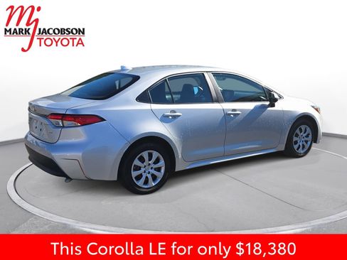 Used 2024 Toyota Corolla LE image 9