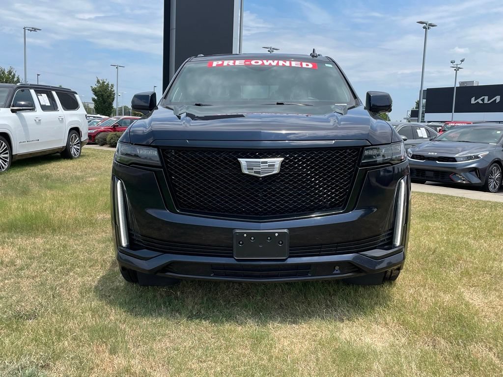 Used 2022 Cadillac Escalade ESV Sport Platinum AWD/4WD image 2