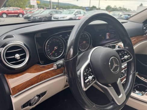 Used 2019 Mercedes-Benz E 300 4MATIC image 21
