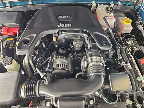 Used 2020 Jeep Wrangler Sport AWD/4WD image 29