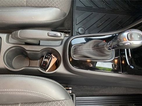 Used 2022 Buick Encore Preferred w/ Safety Package image 14