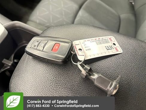 Used 2024 Toyota RAV4 XLE image 27