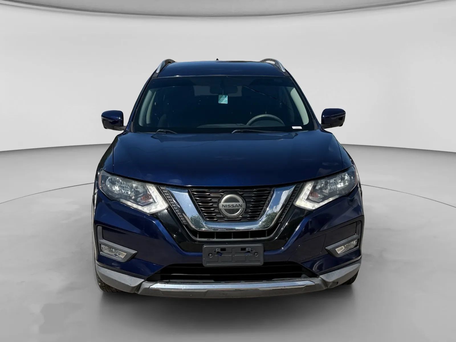 Used 2018 Nissan Rogue SV w/ Premium Package FWD image 8