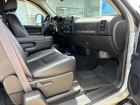 Used 2011 Chevrolet Silverado 3500 LT w/ Interior Plus Package AWD/4WD image 18
