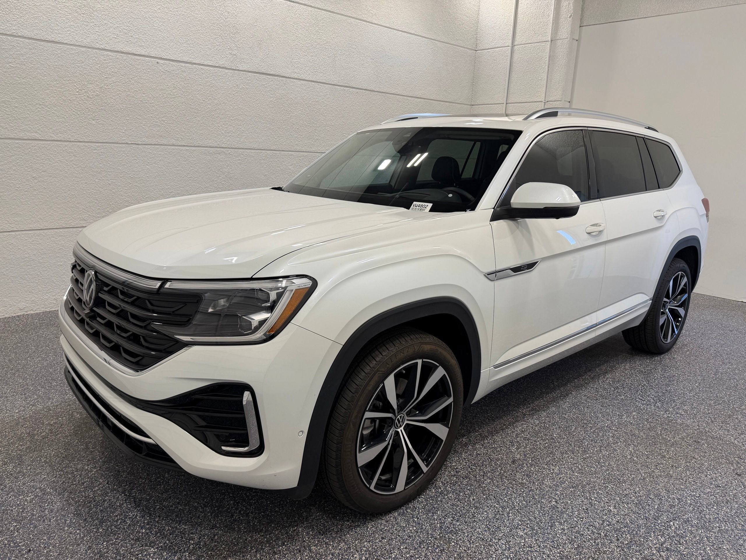 New 2025 Volkswagen Atlas SEL Premium R-Line AWD/4WD image 1