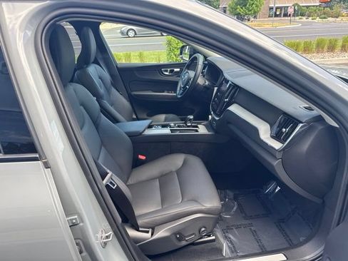 Certified 2025 Volvo XC60 B5 Plus AWD/4WD image 15