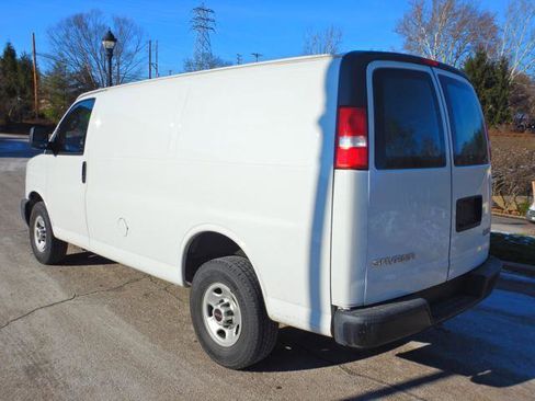 Used 2019 GMC Savana 3500 G3500 Cargo w/ Driver Convenience Package image 6