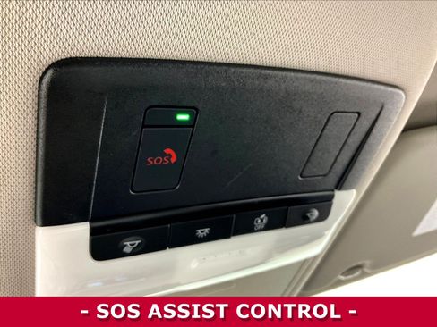Certified 2022 Nissan Rogue SV AWD/4WD image 38